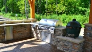 Design a Home With an Outdoor Kitchen
